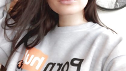 Kız güzelliği destekli mayo