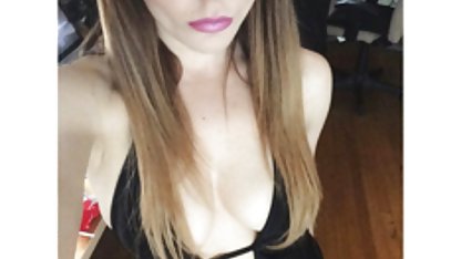 Esmer, busty, guess bikini