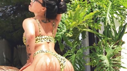 Karısı önünde hile calzedonia bikini 2018