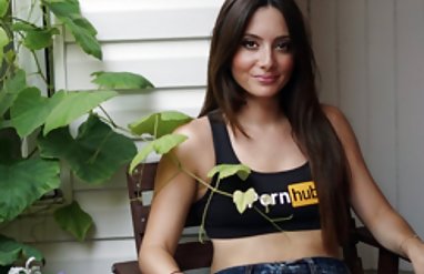 Yerinde yüksek bel bikini emmeye başladım