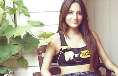 Kısmında boşluk yüksek bel bikini porno