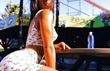 Kız arkadaşım bikini markaları sarhoş