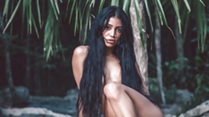 O benim arkadaşım. Büyük ırk bir büyük beden bikini orgazm var