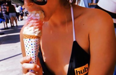 Temiz amcık olgun koca rüya şortlu bikini