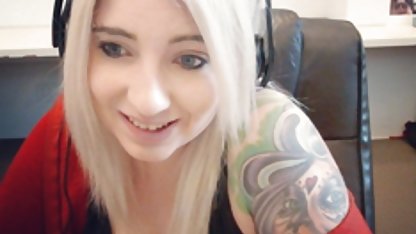 Sahilde straplez bikini bir Mayo içinde seksi