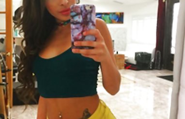En yüksek bel bikini iyi popo